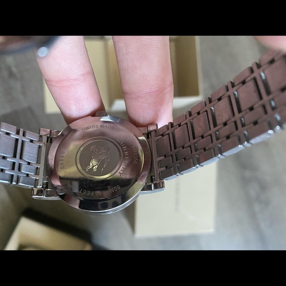 Men’s Burberry watch - Picture 7 of 7